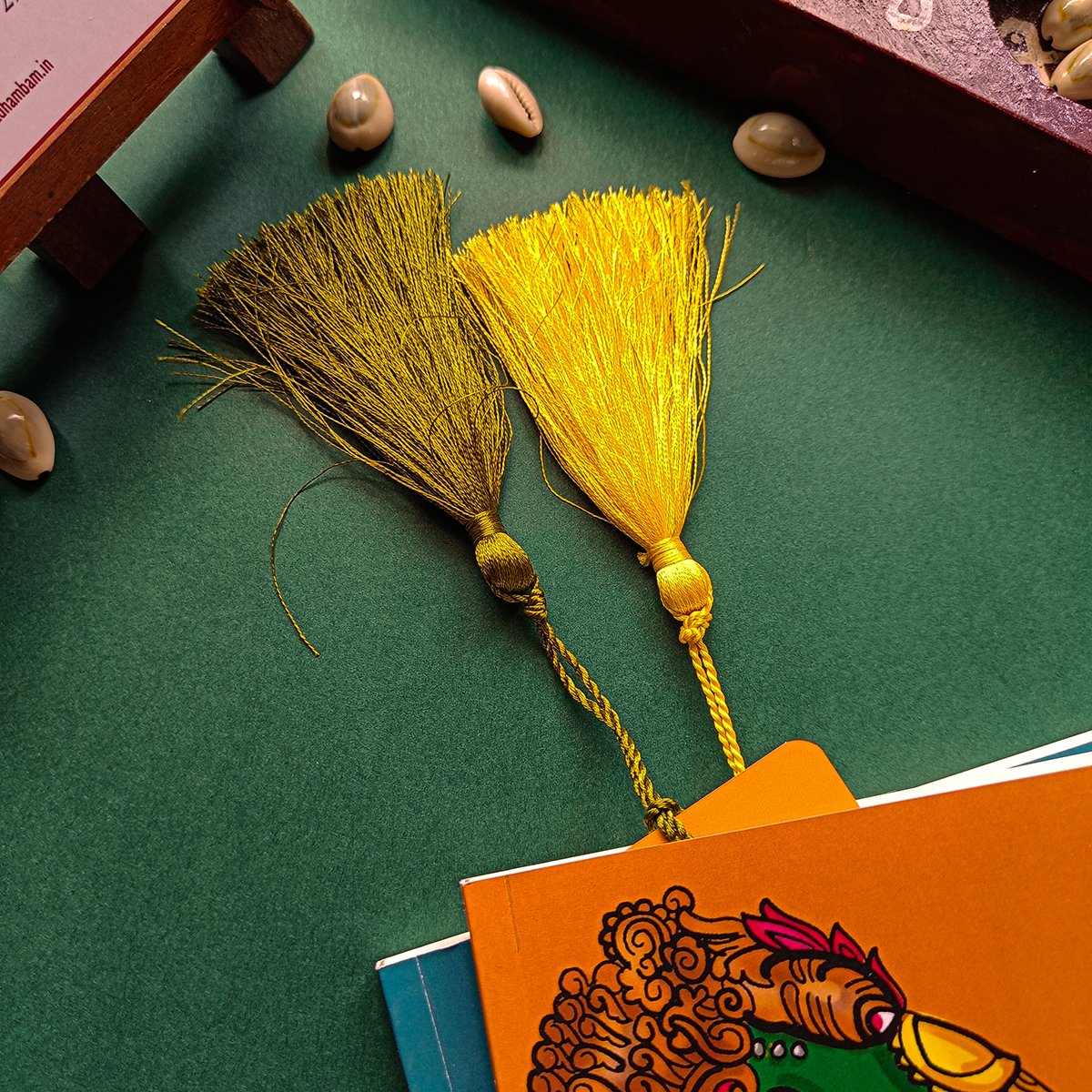 Thanjavur Thalayaati Bommai - Metal Bookmark